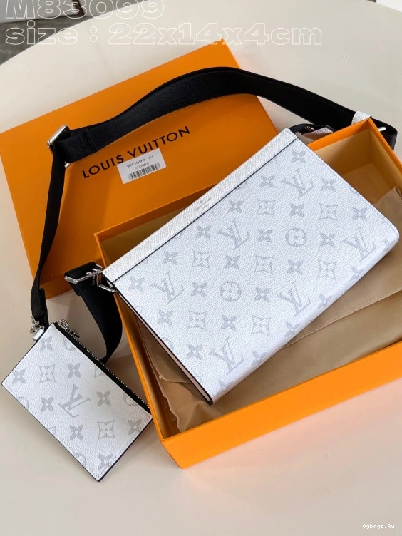 Gaston Wallet Wearable -22*14.5*4.5CM VUITTON LOUIS 0411